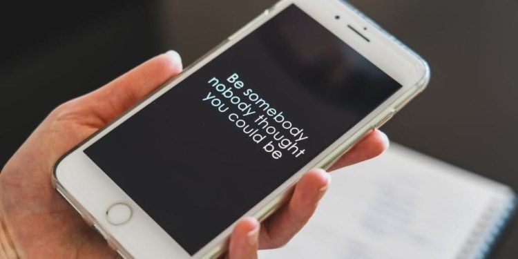 How to Use iPhone Apps as a Means to Relax