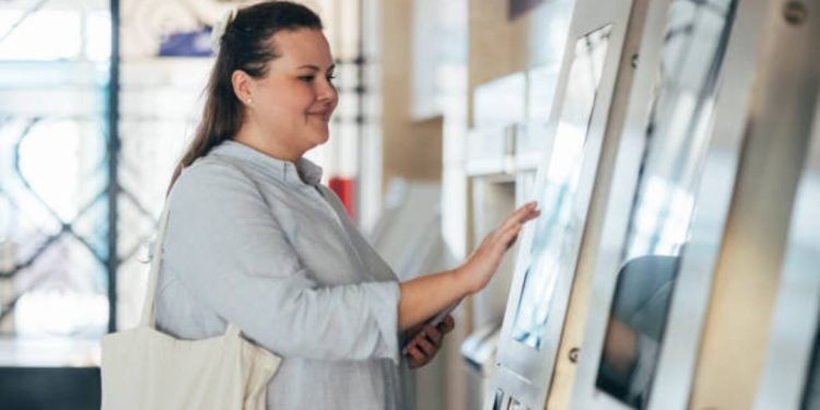 The Benefits of Digital Signage for Convenience Stores in 2025
